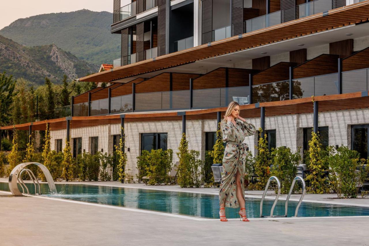 Montenegro Lodge Tivat Exterior foto